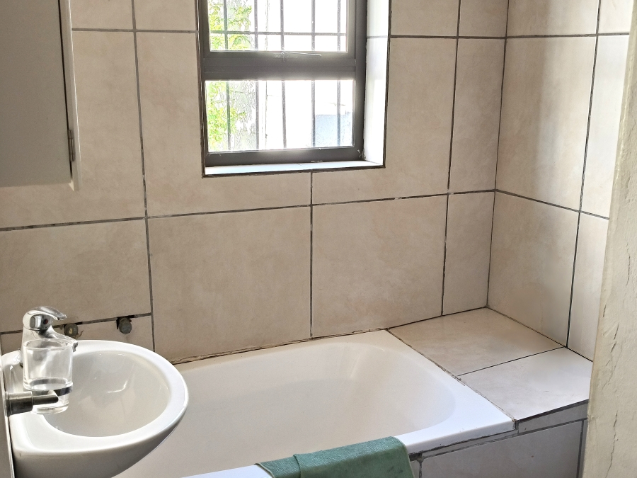 4 Bedroom Property for Sale in Dobson Western Cape